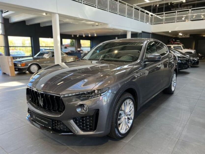 Maserati Levante 15.000 km 73.900 € Eschweiler 52249