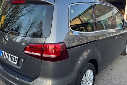 VW Sharan 61.000 km 16.790 &euro; Aachen 52074