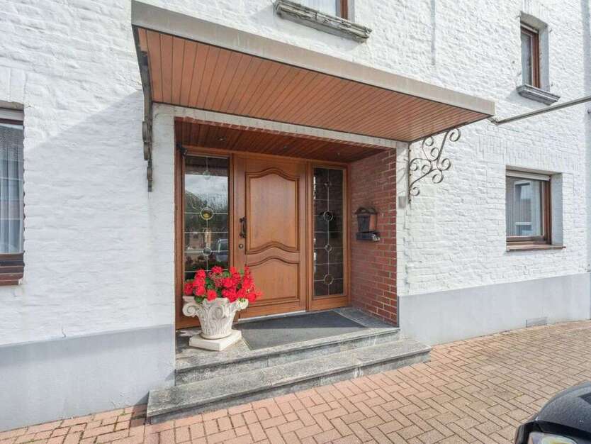 Haus zum Kaufen in Aldenhoven 209.000 € 221.38 m²