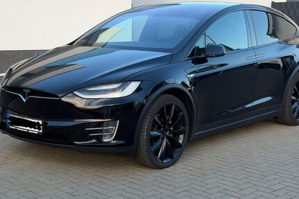 Tesla Model X 146.000 km 29.900 &euro; Düren 52353