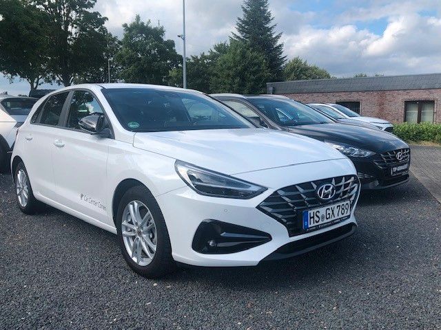 i30
