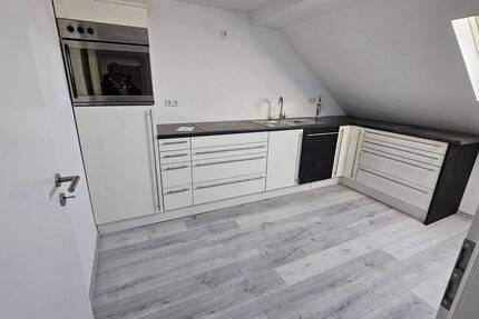 ZENTRUM ALSDORF,SEHR SCHÖNE ca. 63 m2 DACHGESCHOSS Wohnung ZU VERMIETEN
