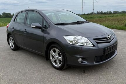 Toyota Auris 117.320 km 6.500 &euro; Alsdorf 52477