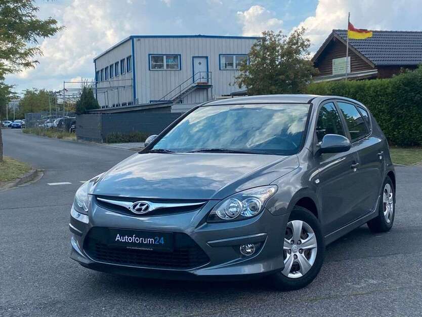 Hyundai i30 92.000 km 5.199 € Jülich 52428