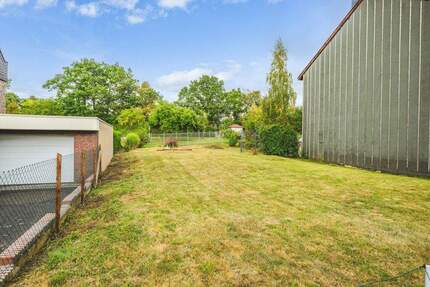 Baugrundstück für ein einseitig angebautes Ein- oder Mehrfamilienhaus in Eilendorf zimmer