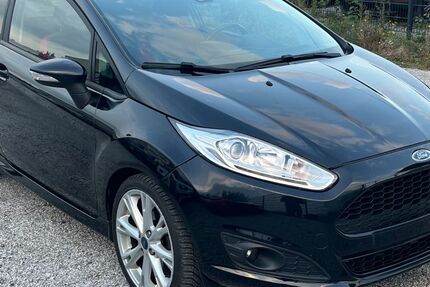 Ford Fiesta 113.000 km 5.980 € Düren 52351
