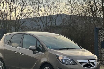 Opel Meriva 92.600 km 8.200 &euro; Jülich 52428