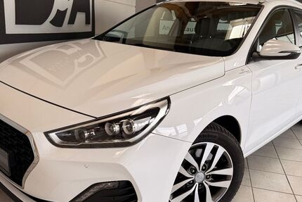 Hyundai i30 72.000 km 15.499 &euro; Jülich 52428