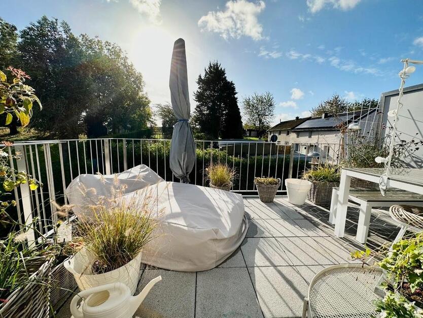 Wunderschöne helle Wohnung mit großem Balkon * WormWildnis * zimmer