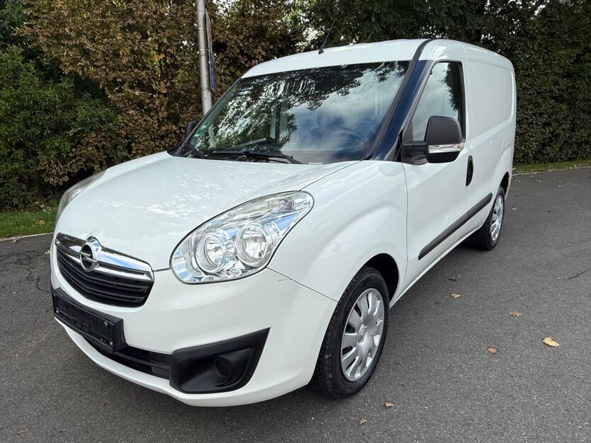 Opel Combo 109.000 km 5.999 € Düren 52353