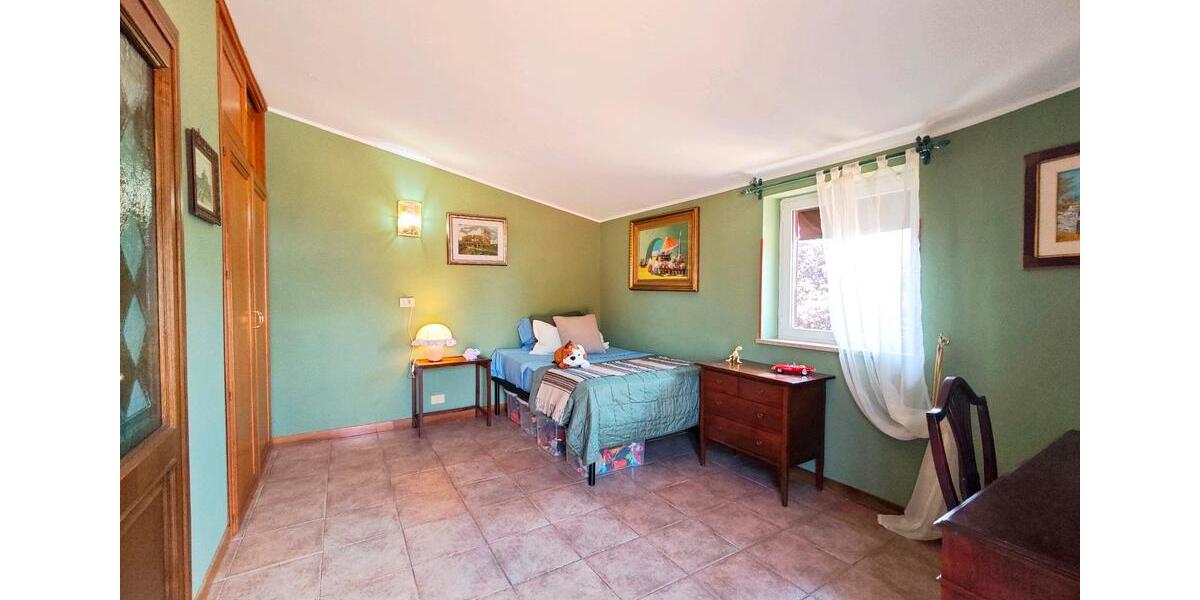Villa Stolberg (Rhld.) Gressenich - 2 Zimmer, 152 m&sup2;, 300.000&euro; | Angebot:27143633
