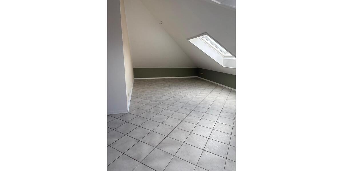 Dachgeschoßwohnung Gangelt - 2 Zimmer, 70 m&sup2;, 700&euro; | Angebot:26279664