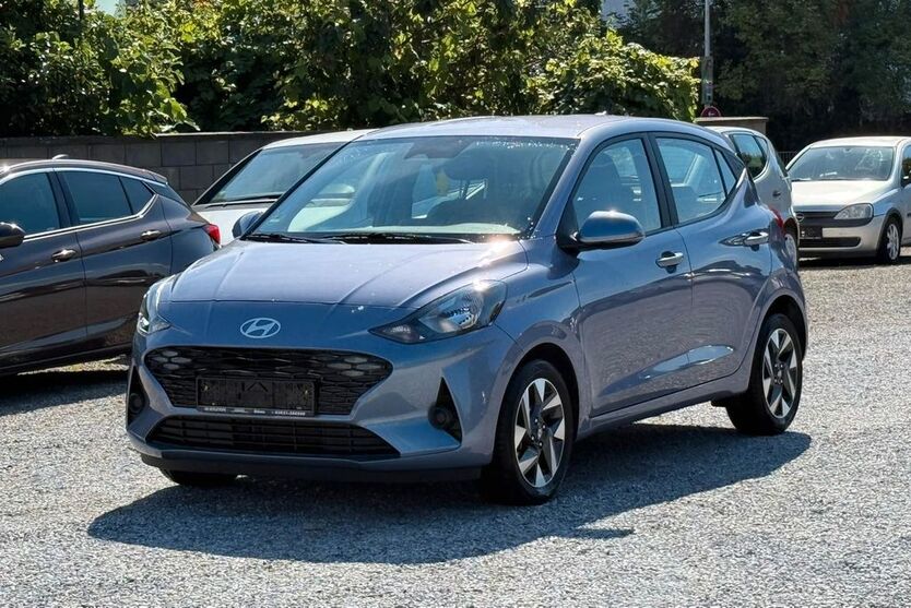Hyundai i10 10.230 km 15.690 € Düren 52351
