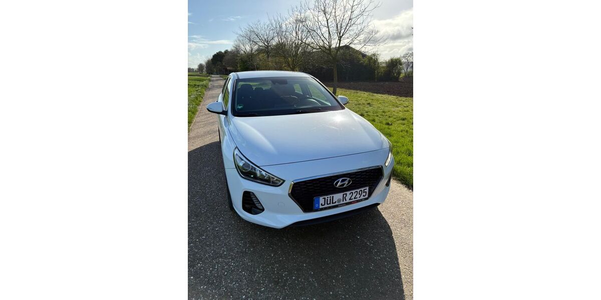 Hyundai i30 115.000 km 12.500 &euro; Jülich 52428