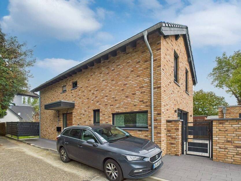 Modernes Einfamilienhaus von 2023 mit Garten, Garage & viel Platz zum Wohlfühlen!