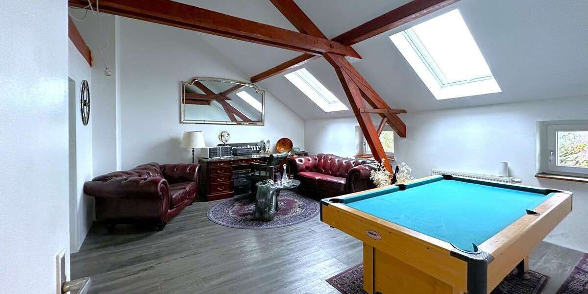 Haus zum Kaufen in Aachen 550.000 € 257 m² 9 zimmer