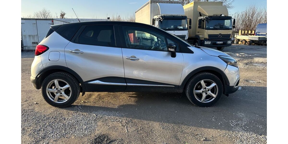 Renault Captur 103.000 km 4.990 &euro; Düren 52351