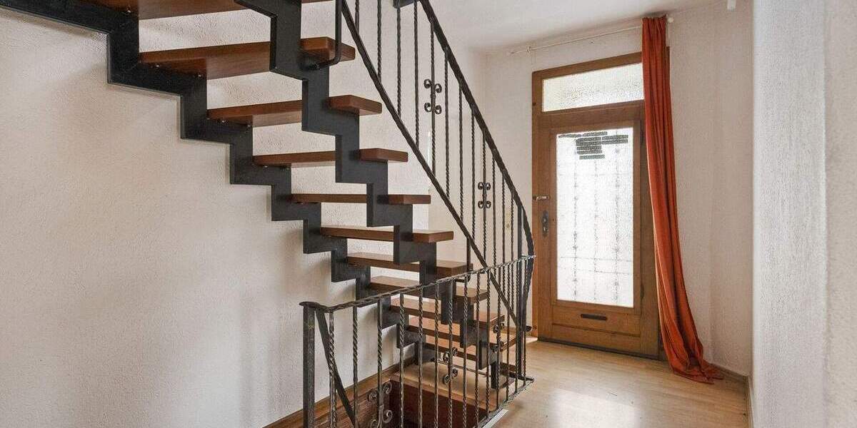 Mehrfamilienhaus, Wohnhaus Geilenkirchen - 6 Zimmer, 140 m&sup2;, 369.000&euro; | Angebot:25707174