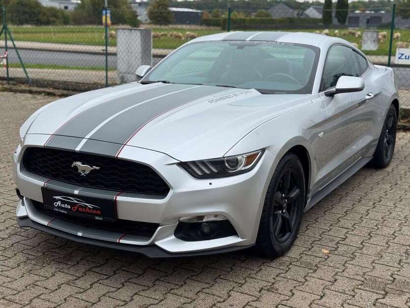 Ford Mustang 60.000 km 24.450 € Jülich 52428