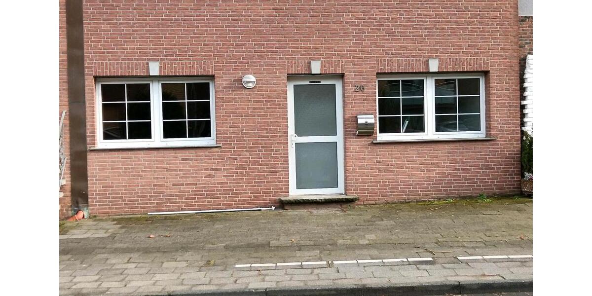 Erdgeschoßwohnung Herzogenrath - 2 Zimmer, 100 m&sup2;, 820&euro; | Angebot:25834701