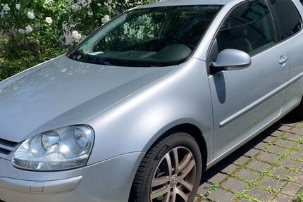 VW Golf 120.000 km 4.500 € Aachen 52078