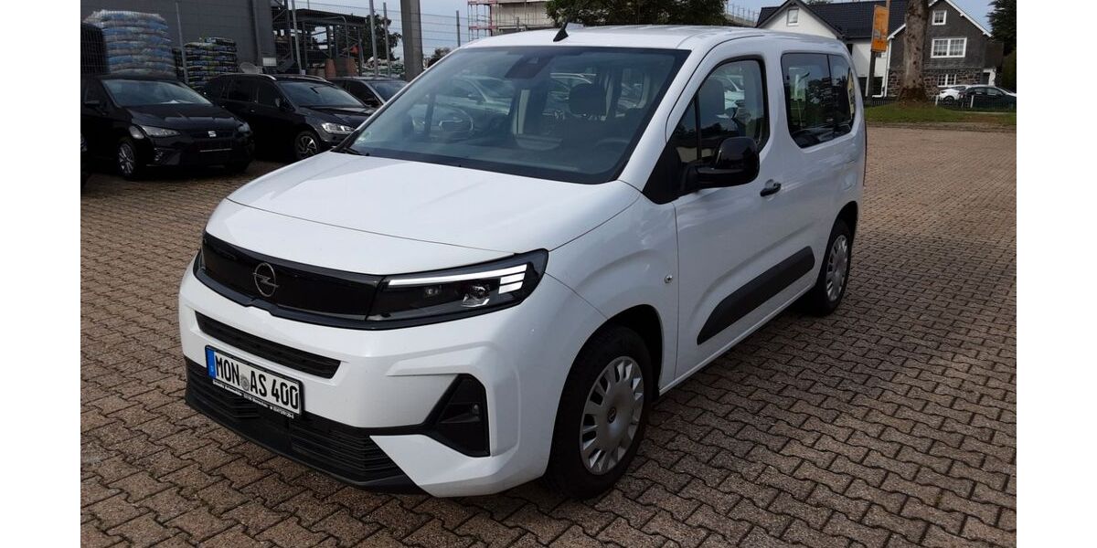 Opel Combo 3.300 km 20.990 &euro; Monschau (bei Aachen) 52156