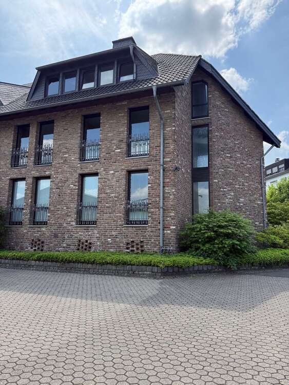 Büro in Aachen 884 € 84 m²