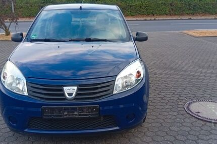 Dacia Sandero 109.395 km 2.499 &euro; Aachen 52080