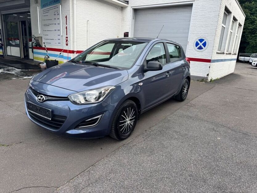 i20