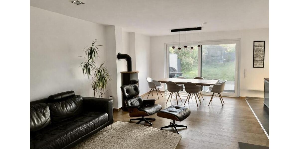 Doppelhaushälfte Würselen - 6 Zimmer, 237 m&sup2;, 2.280&euro; | Angebot:26107910