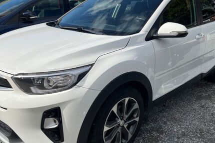 Kia Stonic 182.000 km 7.950 € Aachen 52080