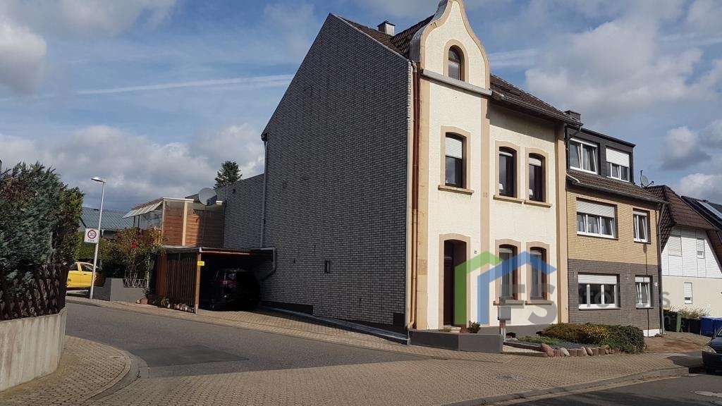 Haus zum Kaufen in Düren-Hoven 298.000 € 180 m² 6 zimmer