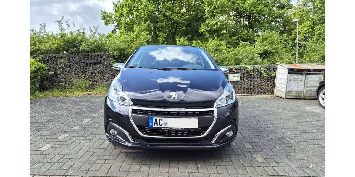 Peugeot 208 62.000 km 7.499 &euro; Aachen, Stadt 52078
