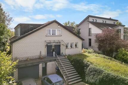 *** WEDOW *** großzügiges Einfamilienhaus in bester Lage in Stolberg-Breinig