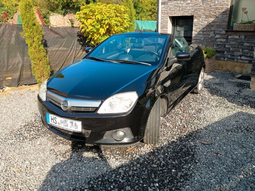 Opel Tigra 201.857 km 2.300 € Heinsberg 52525