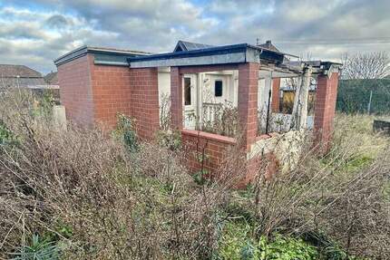 Tolles Grundstück, mit kleinem Wochenendhaus bebaut ! zimmer