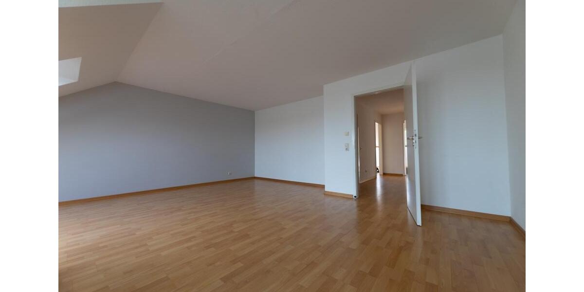 Dachgeschoßwohnung Aachen Eilendorf - 5 Zimmer, 119 m&sup2;, 380.000&euro; | Angebot:27202306