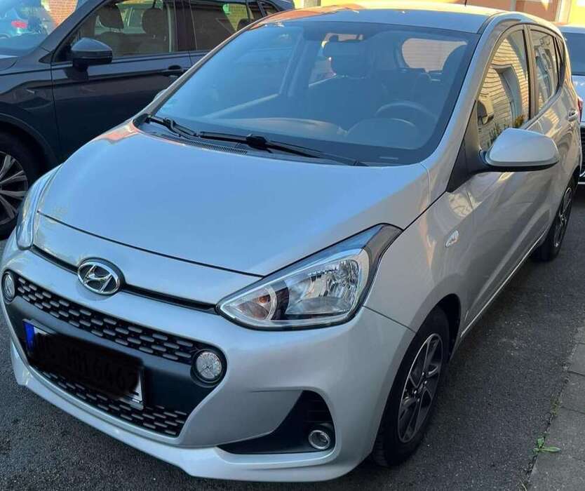 i10