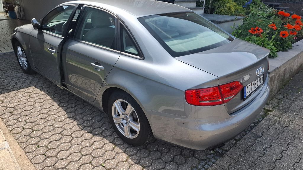 Audi A4 56.000 km 9.900 &euro; Langerwehe 52379