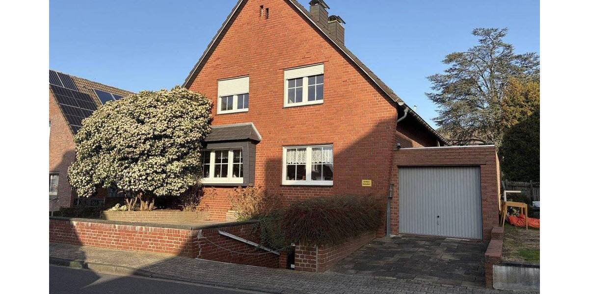 Einfamilienhaus Übach-Palenberg Palenberg - 8 Zimmer, 119 m&sup2;, 278.000&euro; | Angebot:26859247