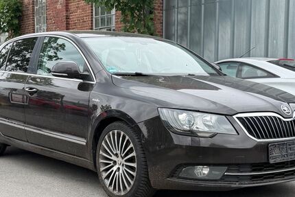 Skoda Superb 450.000 km 3.900 &euro; Düren 52349