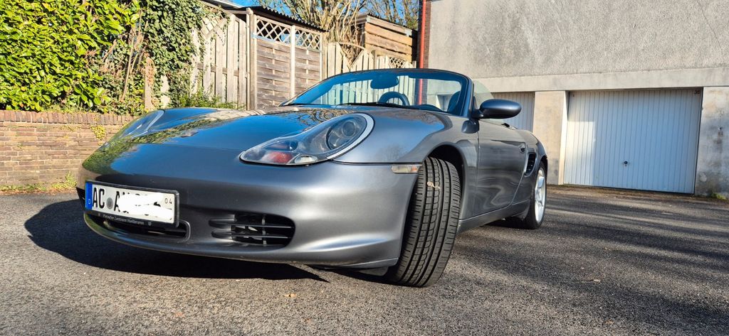 Porsche Boxster 144.000 km 22.499 &euro; Aachen 52066