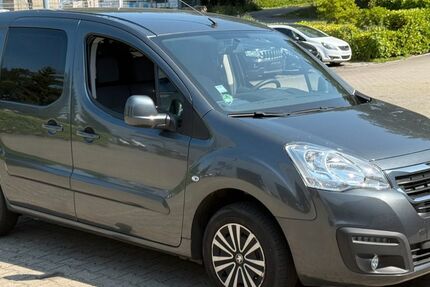 Peugeot Partner 79.663 km 8.990 &euro; Alsdorf 52477