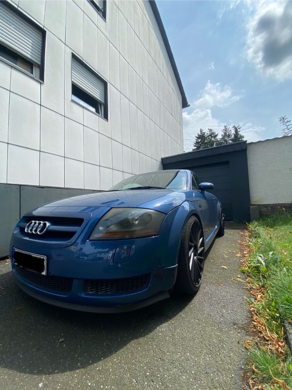 Audi TT 217.000 km 7.300 € Eschweiler 52249