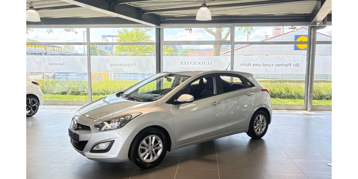 Hyundai i30 67.500 km 10.799 &euro; Jülich 52428