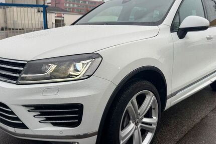 VW Touareg 177.000 km 20.899 € Aachen 52070