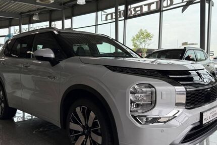 Mitsubishi Outlander 6.900 km 52.900 &euro; Übach Palenberg 52531