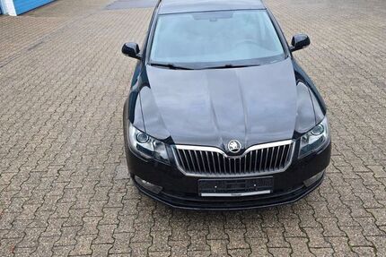 Skoda Superb 90.000 km 8.850 &euro; Aachen 52068