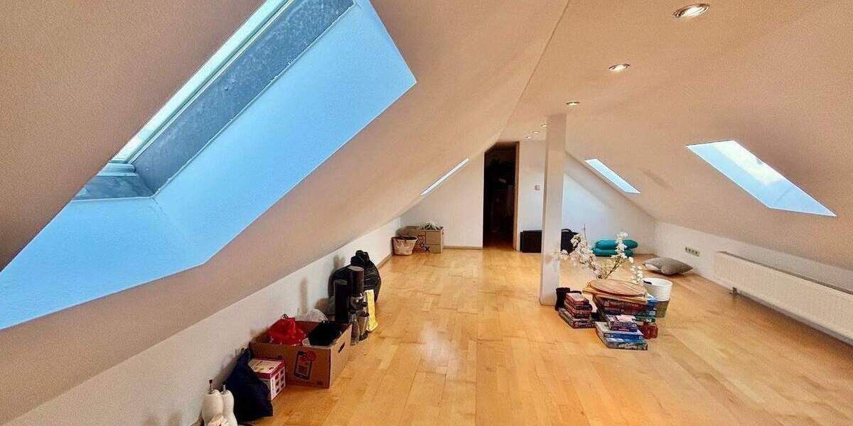 Mehrfamilienhaus, Wohnhaus Alsdorf Hoengen - 8 Zimmer, 270 m&sup2;, 595.000&euro; | Angebot:25772711