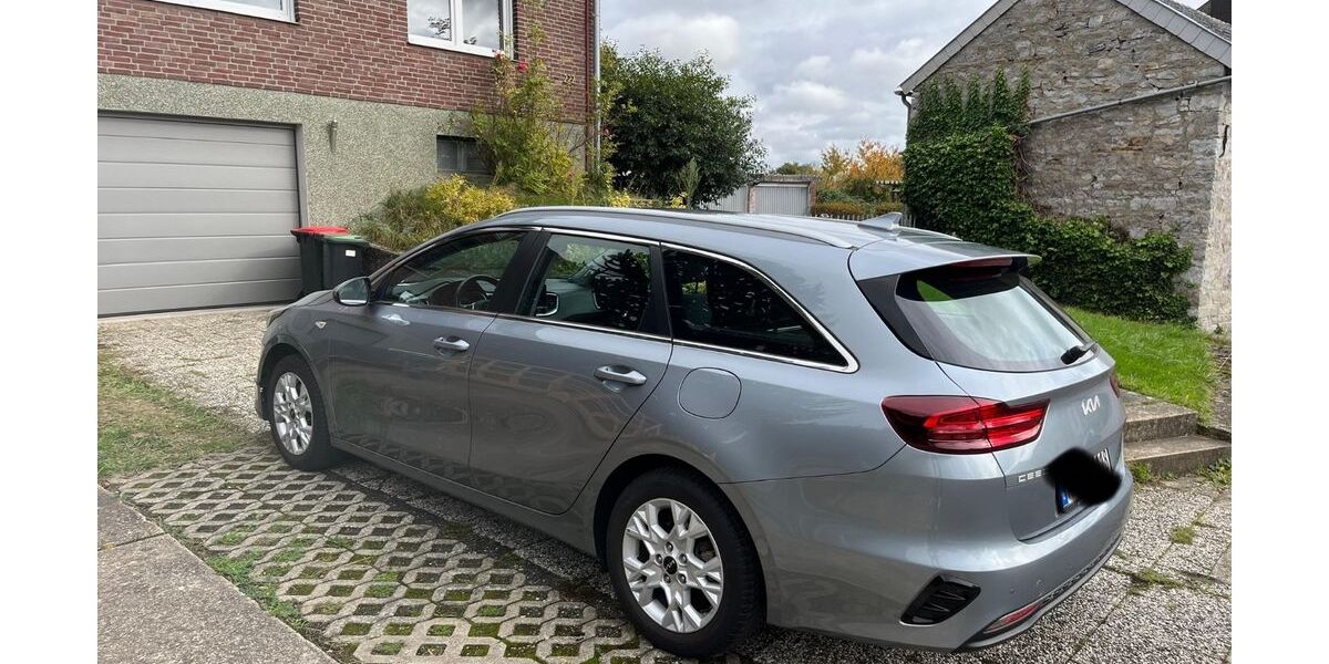 Kia ceed Sportswagon 54.000 km 19.200 € Aachen 52076